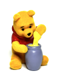 Disney Medvedík Pú minifigúrka - Medvedík sediaci s hrncom medu, 1 ks, 5 cm