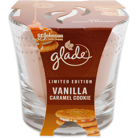 Glade Vanilla Caramel Cookie s vôňou vanilky a karamelu vonná sviečka v skle, doba horenia až 38 hodín 129 g