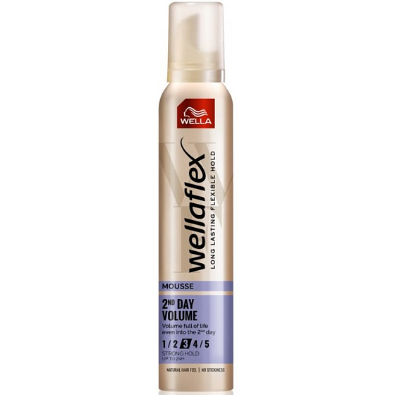 Wella Wellaflex 2-Days-Volume silné spevnenie penové tužidlo 200 ml
