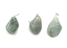 Kremeň s apatitovými inklúziami Aqualite Troml prívesok prírodný kameň, 2,2 - 3 cm, 1 kus, najdokonalejší liečiteľ