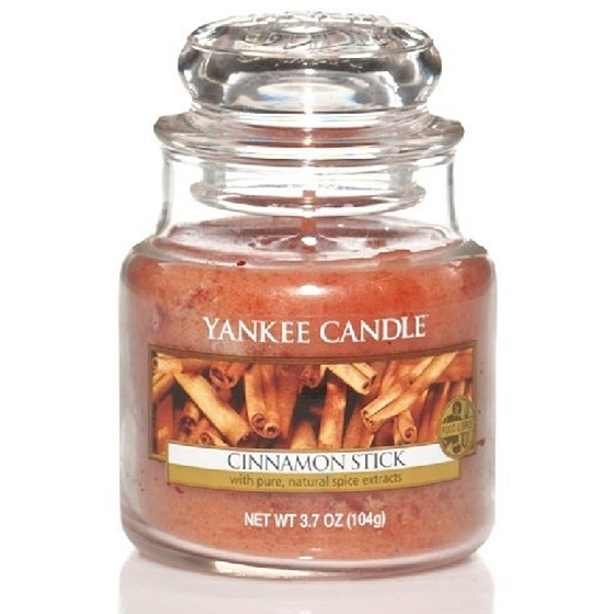 Yankee Candle Cinnamon Stick - Škoricová tyčinka vonná sviečka Classic malá sklo 104 g