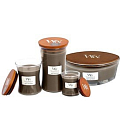 Woodwick Sand & Driftwood - Piesok a naplavené drevo vonná sviečka s dreveným knôtom a viečkom sklo malá 85 g
