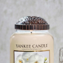 Yankee Candle Sheridan Floral Bronze Punched Metal prstenec ozdobný kovový na stredné a veľké vonné sviečky Classic 8,5 x 3 cm