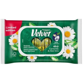 Velvet Harmanček & Aloe Vera vlhčený toaletný papier 42 kusov