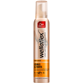 Wella Wellaflex Curls and Waves silné spevnenie penové tužidlo 200 ml