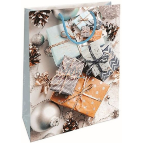 Nekupto Darčeková papierová taška 32,5 x 26 x 13 cm Vianočné darčeky na snehu