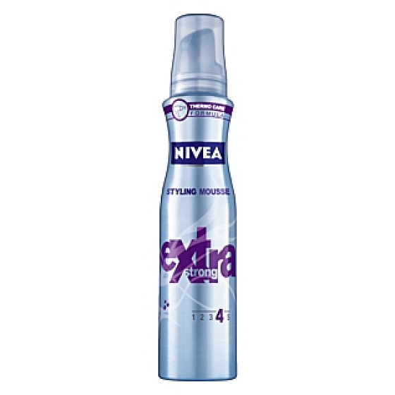 Nivea Create & Fix Extra Strong extra silno tužiaci penové tužidlo 150 ml
