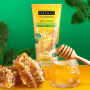 Freeman Feeling Beautiful Manukový med a Tea Tree olej kaolínové čistiaca ílová maska pre mastnú a poničenú pleť 175 ml