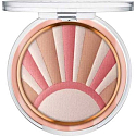 Essence Kissed by The Light rozjasňujúci púder 01 Star Kissed 10 g