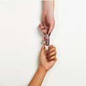 Essence Shine Last & Go! lak na nechty 24 We Go Together 8 ml