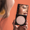 Artdeco Glow Bronzer Bronzer s rozjasňovačom Rays of Sunshine 10 g