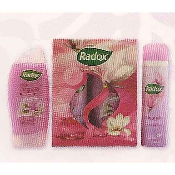 Radox Milk & Magnolie sprchový gél 250 ml + dezodorant sprej 150 ml, kozmetická sada