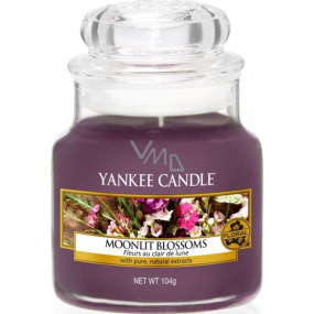 Yankee Candle Moonlit Blossoms - Kvety vo svite mesiaca vonná sviečka Classic malá sklo 104 g