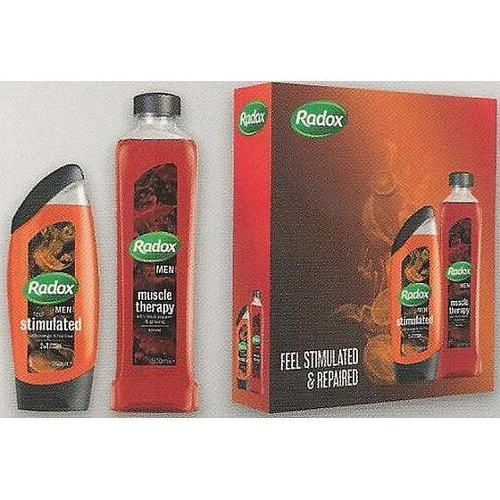 Radox Men Feel Stimulated 2v1 sprchový gél a šampón pre mužov 250 ml + Muscel Therapy pena do kúpeľa 500 ml, kozmetická sada
