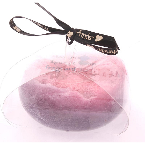 Fragrant One Day Glycerínové mydlo masážne s hubkou naplnenou vôňou parfumu Justin Bieber Someday v červenej farbe 200 g