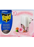 Elektrický odparovač Raid Rose and Sandalwood s tekutou náplňou proti komárom 45 nocí 27 ml