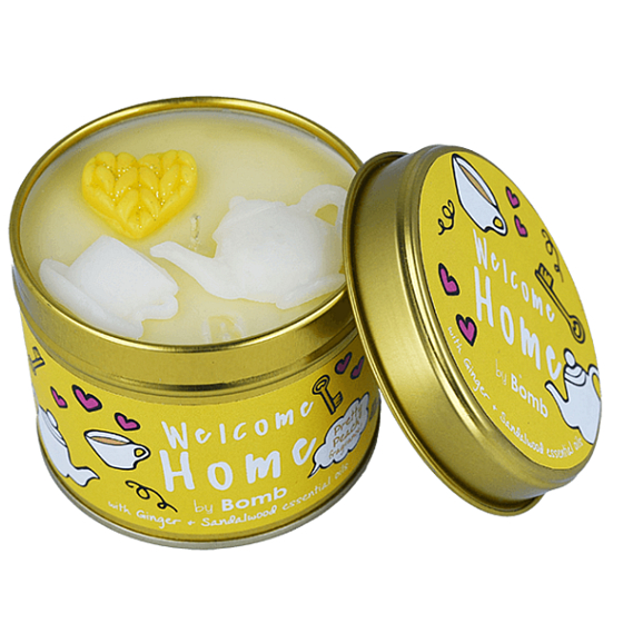 Bomb Cosmetics Vitaj doma - Welcome Home Vonná prírodná, ručne vyrobená sviečka v plechovej dóze horí až 35 hodín