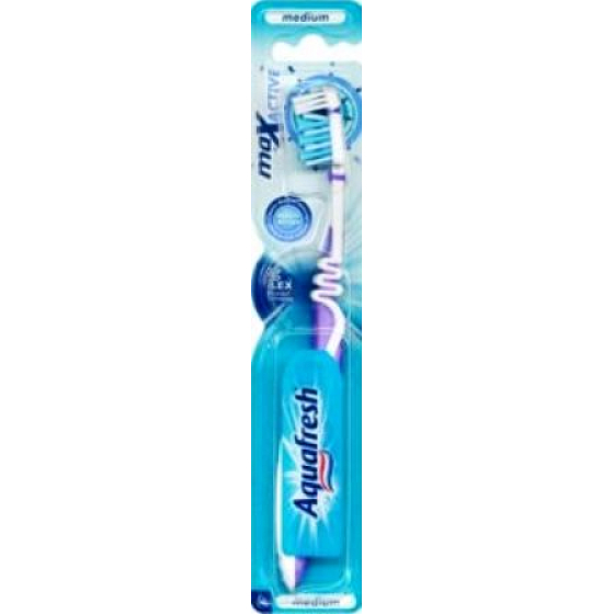 Aquafresh Max Active Stredná zubná kefka