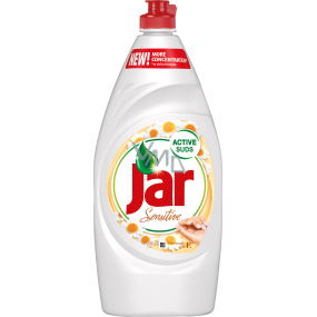 Jar Sensitive Chamomile & vitamín E Prostriedok na ručné umývanie riadu 900 ml