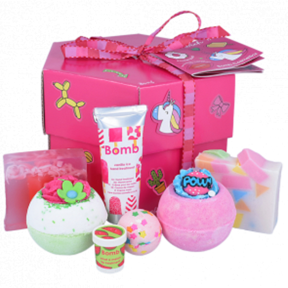 Bomb Cosmetics Samolepková - Stick With Me balistik 2 x 160 g + mydlo 2 x 100 g + gulička 30 g + balzam na pery 4,5 g + krém na ruky 25 ml + samolepky 12 kusov, kozmetická sada