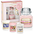 Yankee Candle Mothers Day - Deň matiek Blush Bouquet - Ružová kytica vonná sviečka Classic malá sklo 104 g + Midnight Jasmine - Polnočná jazmín + Fresh Cut Roses - Čerstvo narezané ruža + Vanilla - Vanilka votívny sviečka 3 x 49 g, darčeková sada