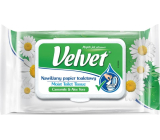 Velvet Harmanček & Aloe Vera vlhčený toaletný papier 42 kusov