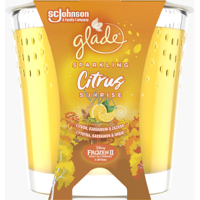 Glade Sparkling Citrus Sunrise s vôňou citróna, kardamónu a zázvoru vonná sviečka v skle, doba horenia až 32 hodín 129 g