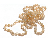 Prírodný nepravidelný náhrdelník z marhuľových perál 160 cm, symbol ženskosti, prináša obdiv