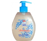 Mika Kiss Classic Antibakteriálne tekuté mydlo s prísadou 500 ml