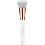 Essence Buffer Brush plochý štetec so syntetickými štetinami na make-up