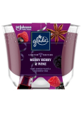 Sviečka Glade Merry Berry & Wine s vôňou lesných plodov a červeného vína v skle, doba horenia až 52 hodín 224 g