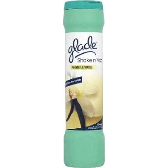 Glade Shake n Vac Magnolia & Vanilla osviežovač kobercov a pohlcovač pachov 500 g
