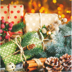 Nekupto Vianočné kartičky na darčeky Darčeky a šišky 6,5 x 6,5 cm 6 kusov