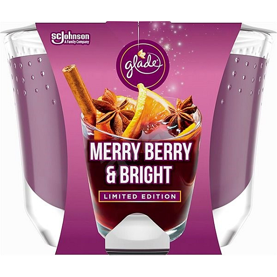 Glade Maxi Merry Berry & Bright s vôňou merlotu, lesných plodov a korenia vonná sviečka v skle, doba horenia až 52 hodín 224 g