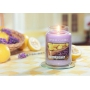Yankee Candle Lemon Lavender - Citrón a levanduľa vonná sviečka Classic veľká sklo 623 g