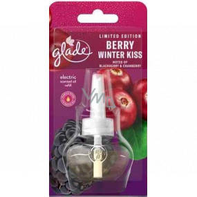 Glade Electric Scented Oil Berry Winter Kiss s vôňou černíc a brusníc tekutá náplň do elektrického osviežovača vzduchu 20 ml