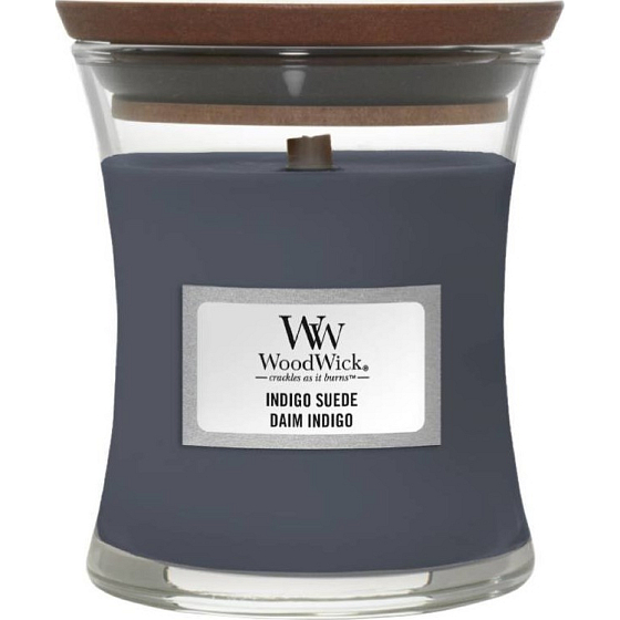 WoodWick Indigo Suede - Modrá semišová vonná sviečka s dreveným knôtom a skleneným viečkom malá 85 g