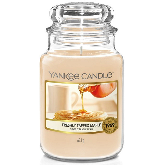Yankee Candle Freshly Tapped Maple - Tiekúci javorový sirup vonná sviečka Classic veľká sklo 623 g