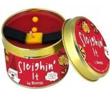 Bomb Cosmetics Sleighin It vonná prírodné, ručne vyrobená sviečka v plechovej dóze horí až 35 hodín