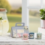 Yankee Candle Garden Hideaway Afternoon Escape - Popoludňajší únik + Sunny Daydream - Sne? Ni? za slnečn? nie? ho dňa + Water Garden - Vodné záhrada vonná sviečka votívny 3 x 49 g, jarná darčeková sada