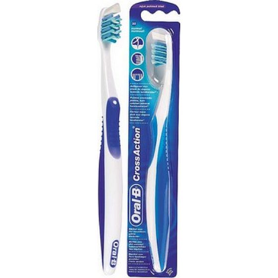 Oral-B Cross Action Medium 35 strednej zubná kefka