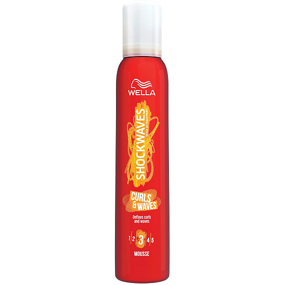 Wella Shockwaves Curl & Waves penové tužidlo na kučery a vlny 200 ml