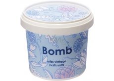 Bomb Cosmetics Zamatový ročník - Vintage Velva soľ do kúpeľa 365 ml