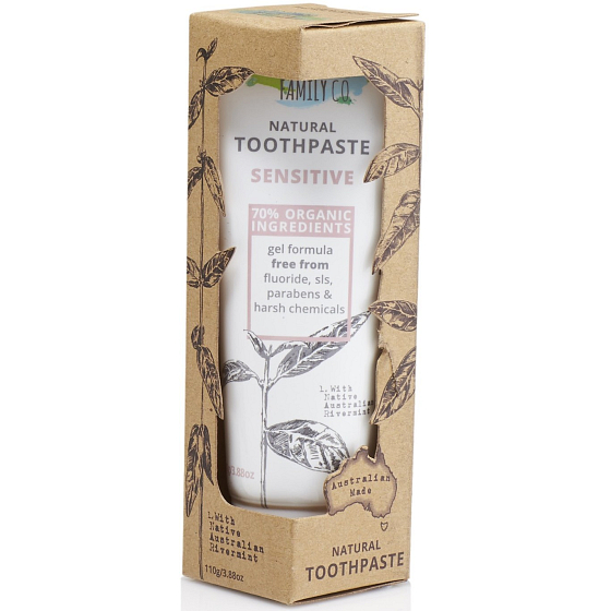 The Natural Family Co. Sensitive Bio prírodné zubná pasta pre citlivé zuby 110 g
