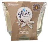 Glade Maxi Romantic Vanilla Blossom s vôňou vanilkového kvetu vonná sviečka v skle, doba horenia až 52 hodín 224 g