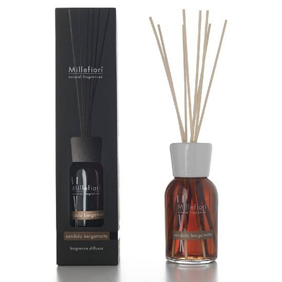 Millefiori Milano Natural Sandalo Bergamotto - Santalové drevo a Bergamot Difuzér 250 ml + 8 stebiel v dĺžke 30 cm do stredne veľkých priestorov vydrží minimálne 3 mesiace