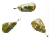 Epidot Troml prívesok prírodný kameň, 2,2-3 cm, 1 kus, srdcový liečivý kameň