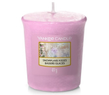 Yankee Candle Snowflake Kisses - Vonná sviečka Snowflake Kisses 49 g