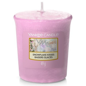 Yankee Candle Snowflake Kisses - Vonná sviečka Snowflake Kisses 49 g
