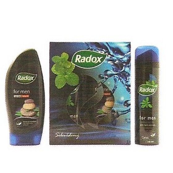 Radox Sebavedomý sprchový gél 250 ml + antiperspirant sprej 150 ml, pre mužov kozmetická sada